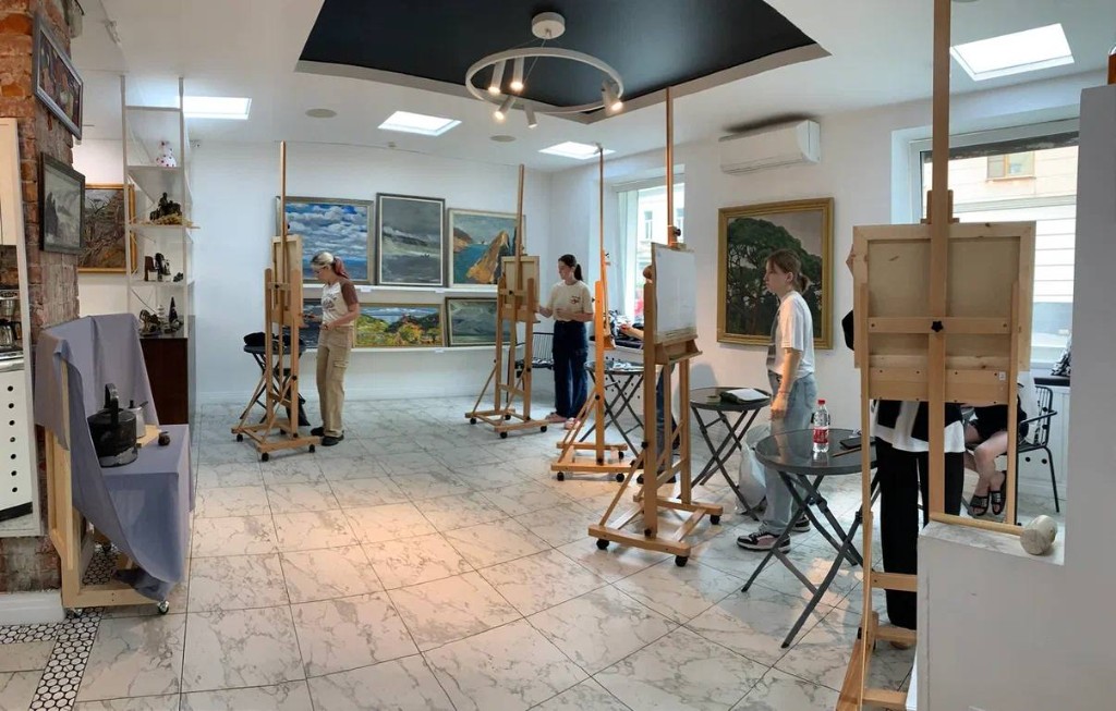 Практика рисунка и живописи в студии